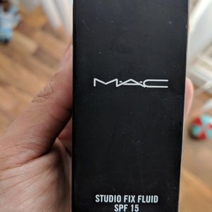 MAC studio fix foundation